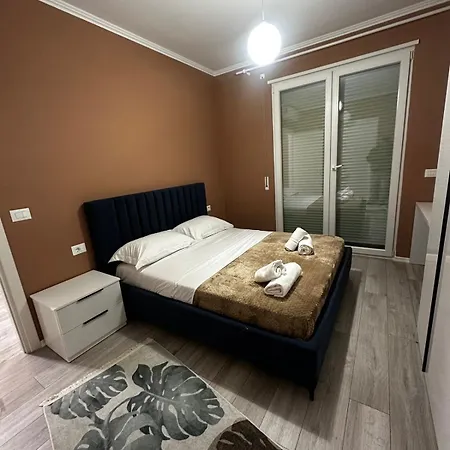 Univers City Apartment 3 , Tirana * Ljaknasi
