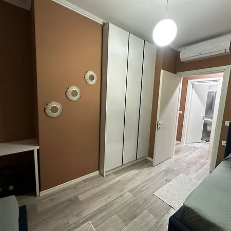 公寓 Univers City Apartment 3 , Tirana Ljaknasi