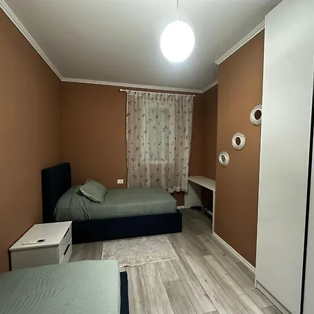Univers City Apartment 3 , Tirana 公寓 *