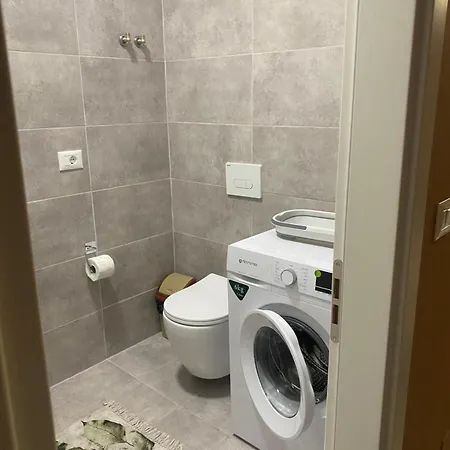 Univers City Apartment 3 , Tirana 公寓